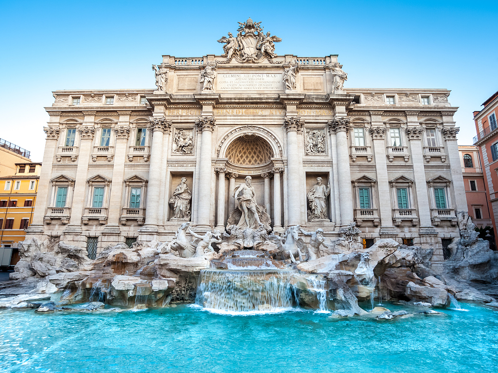 The Trevi Fountain is almost 30 meters tall and was built against the back of the Palazzo Poli building. /CFP