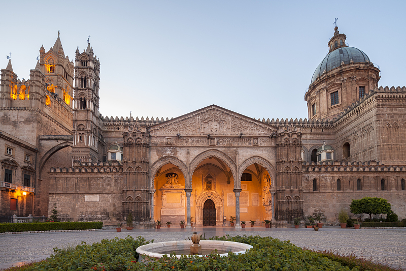 Palermo Cathedral was founded in 1185 in Sicily, Italy. /CFP