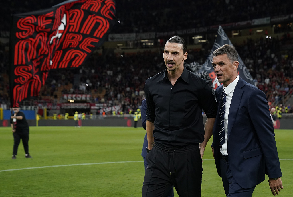 Zlatan Ibrahimovic (L) of AC Milan and the club's technical director Paolo Maldini attend Ibrahimovic's farewell ceremony at San Siro in Milan, Italy, June 4, 2023. /CFP