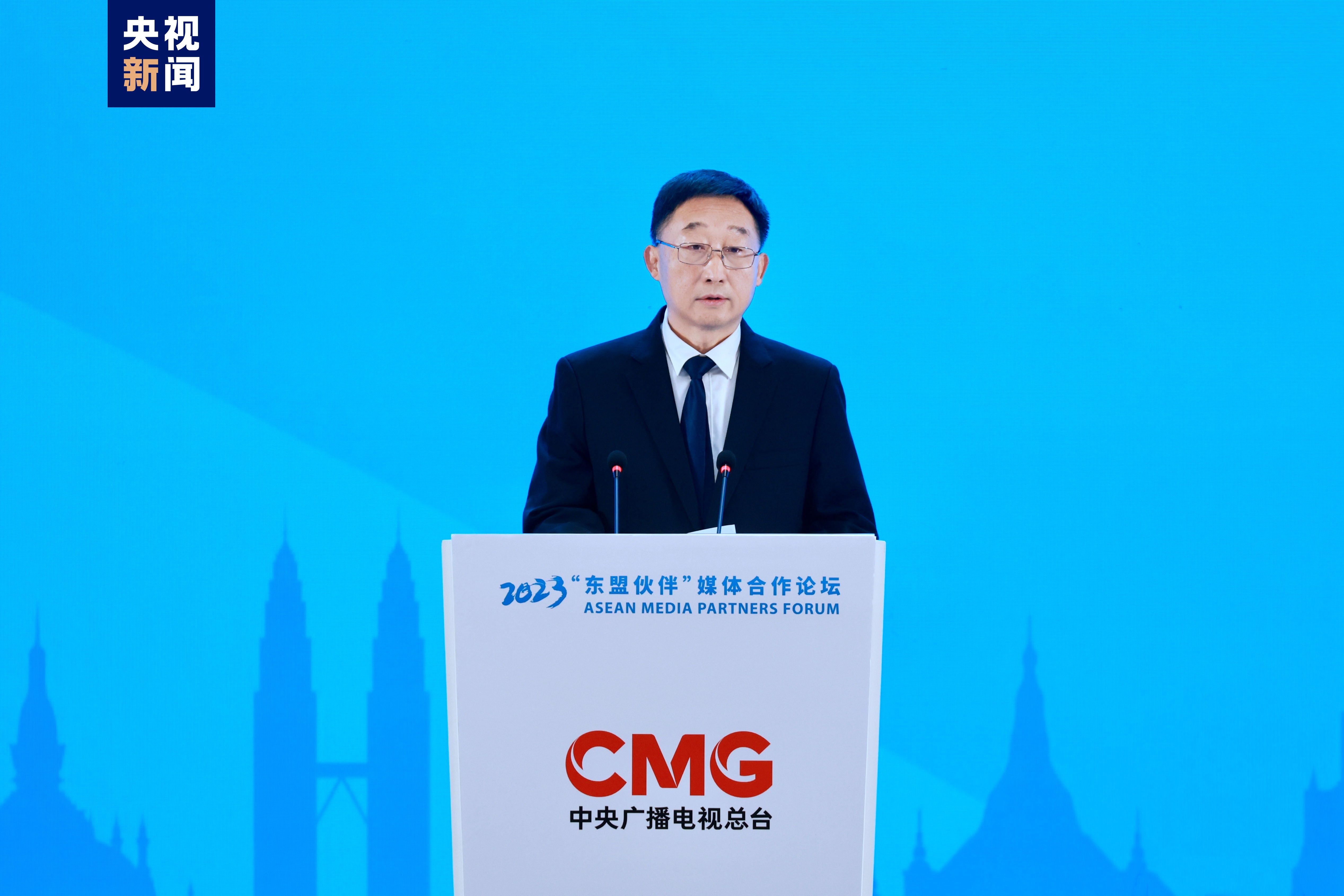 Liu Ning, sekretarz Komitetu Partii Regionu Autonomicznego Guangxi Zhuang i przewodniczący Stałego Komitetu Regionalnego Kongresu Ludowego, przemawia podczas ceremonii otwarcia Forum Partnerów Medialnych ASEAN 2023 w dniu 6 czerwca 2023 r.  /CMG