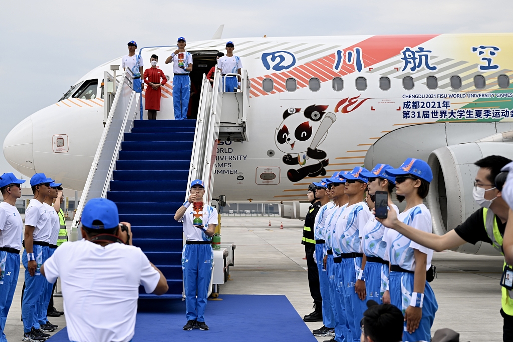 The torch relay ceremony will be held on Saturday in Beijing, with the flame traveling to cities including Harbin, Shenzhen, Chongqing and Yibin across the country. /CFP