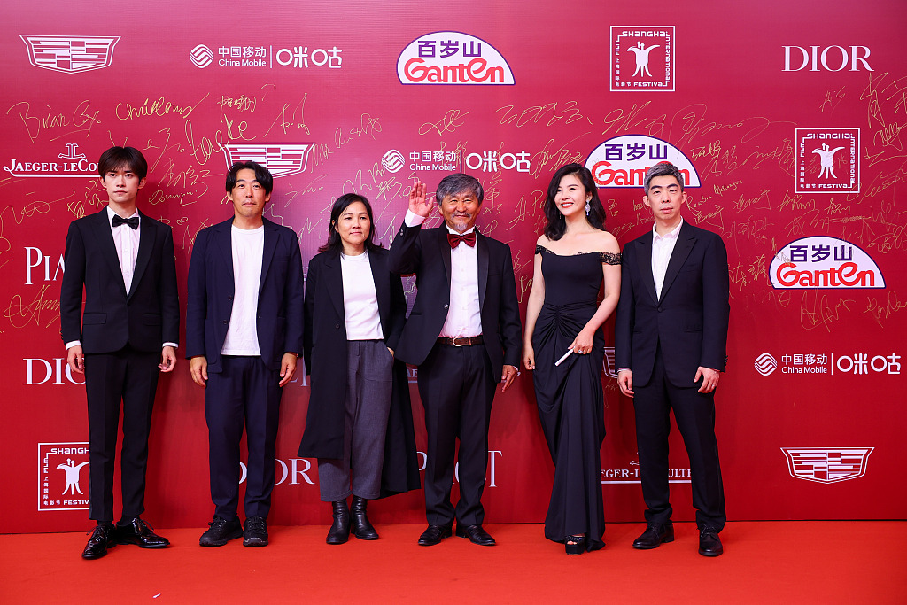 The jury of Asian New Talent category of the Golden Goblet Awards led by Kyrgyz director Aktan Arym Kubat (fourth from left) on the red carpet at the opening ceremony of the 2023 Shanghai International Film Festival in Shanghai, June 9, 2023 /CFP