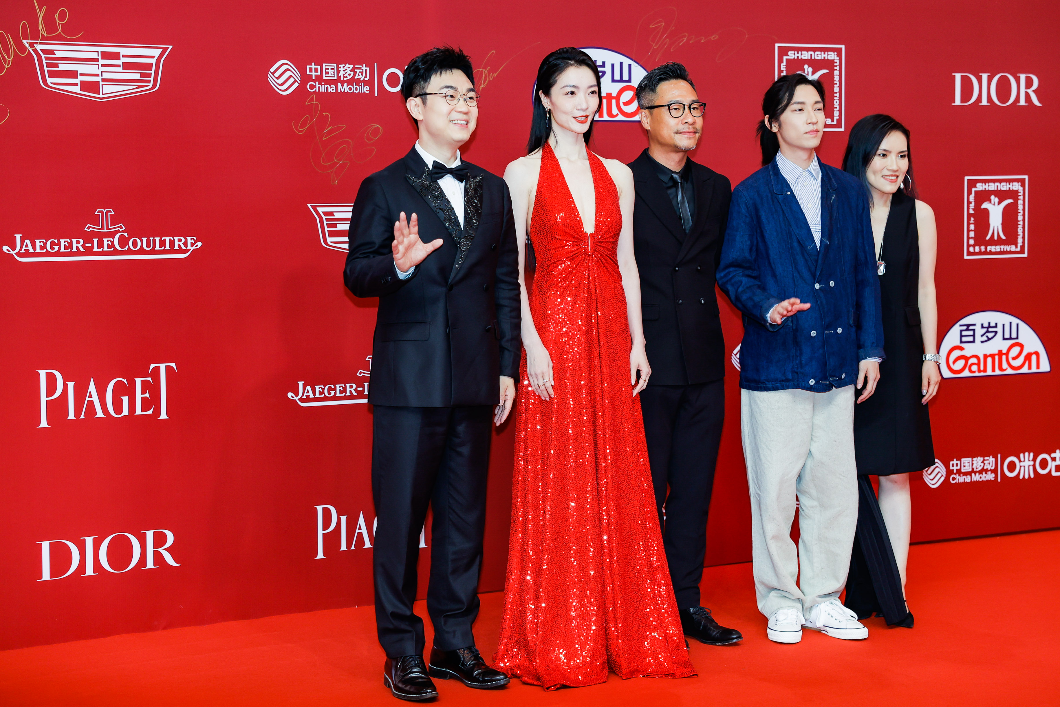 Chinese movie celebrities on the red carpet event at the opening ceremony of the 2023 Shanghai International Film Festival in Shanghai, June 9, 2023 /SIFF