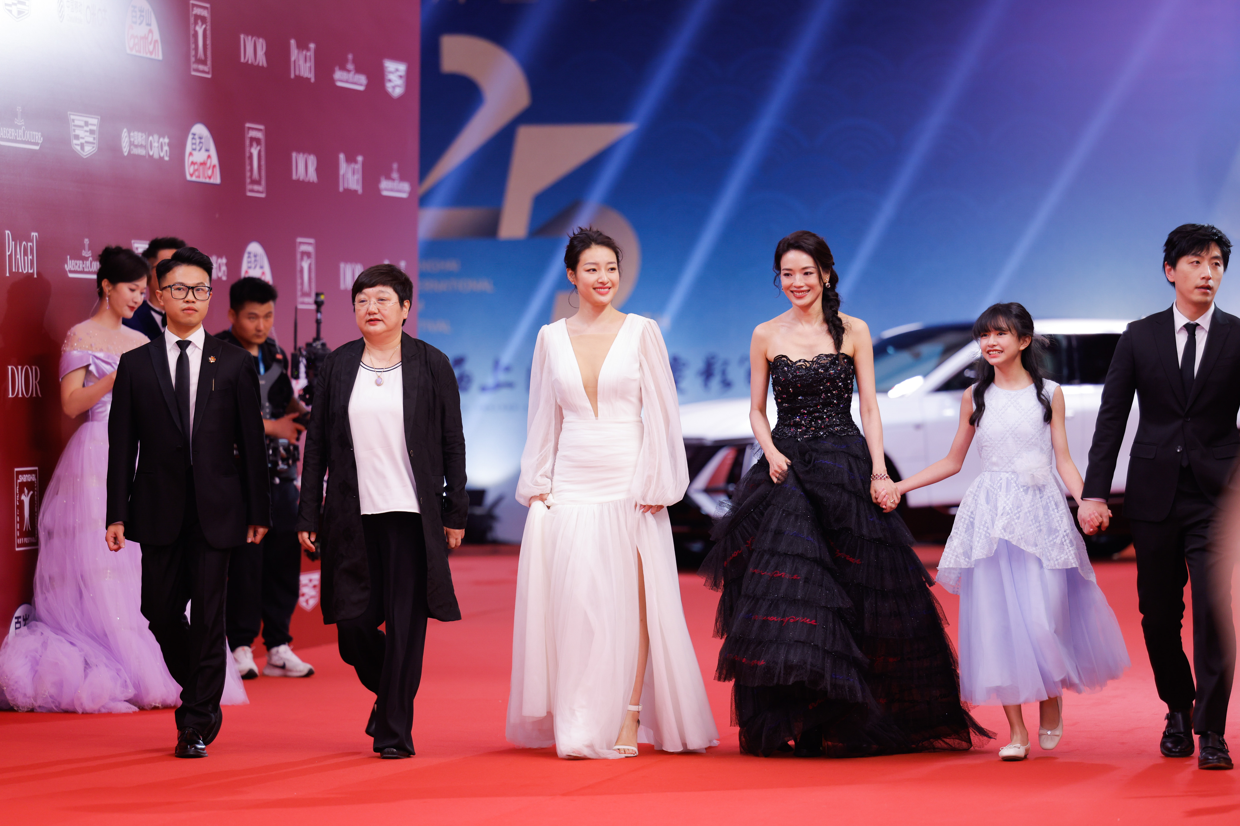 Chinese movie celebrities on the red carpet event at the opening ceremony of the 2023 Shanghai International Film Festival in Shanghai, June 9, 2023 /SIFF