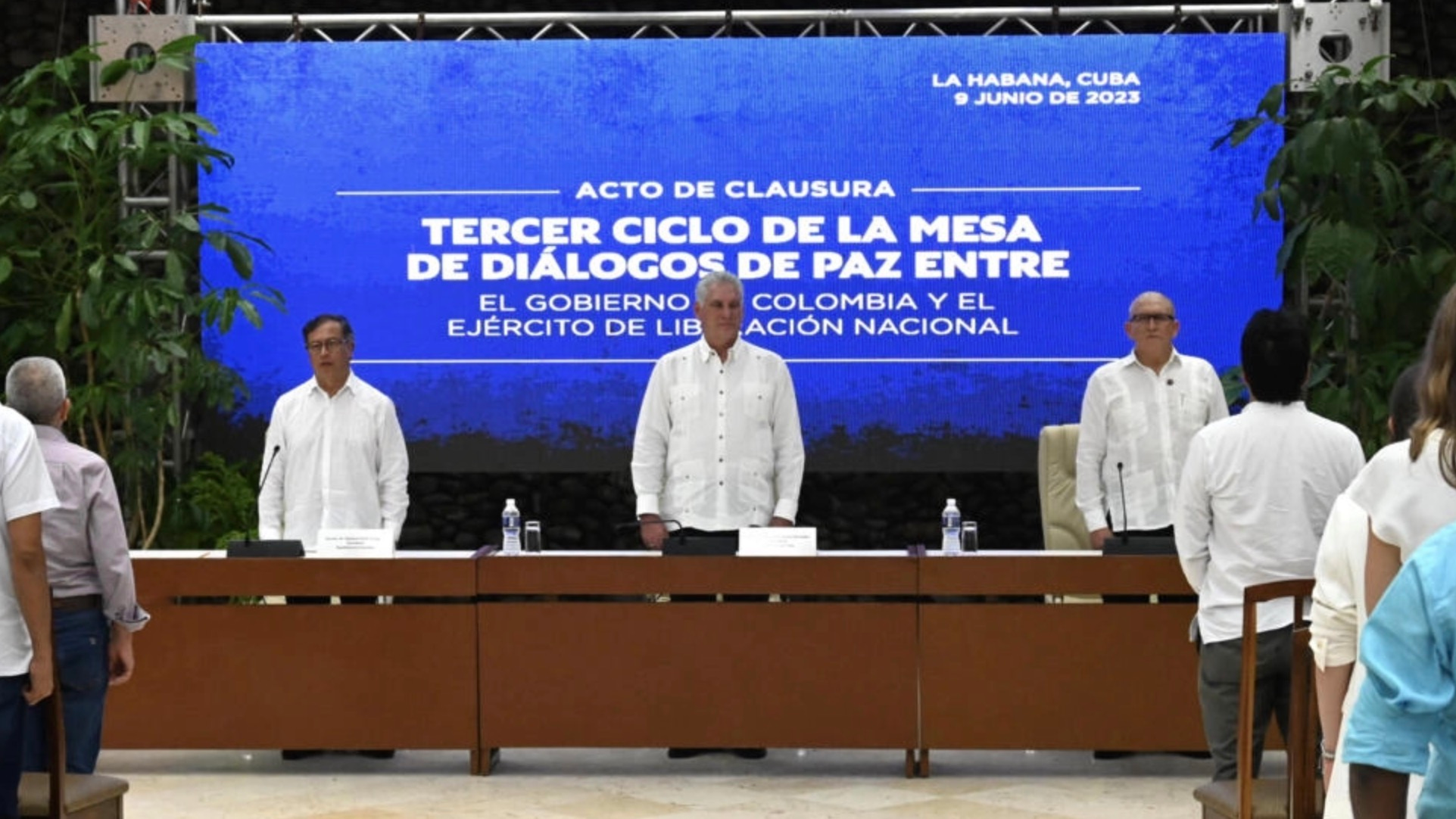 Colombian President Gustavo Petro (L), ELN leader Antonio Garcia (R) and Cuban President Miguel Diaz-Canel in attendance during the signing of the ceasefire agreement in Havana on Friday. /AFP
