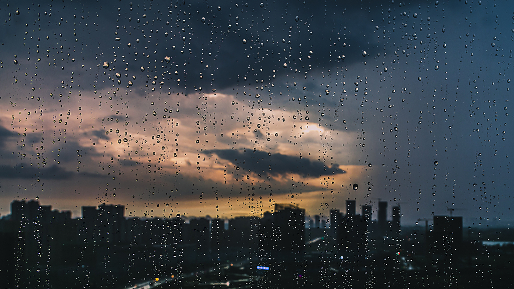 China's meteorological authorities on Sunday renewed a blue alert for rainstorms in various regions across the country. /VCG
