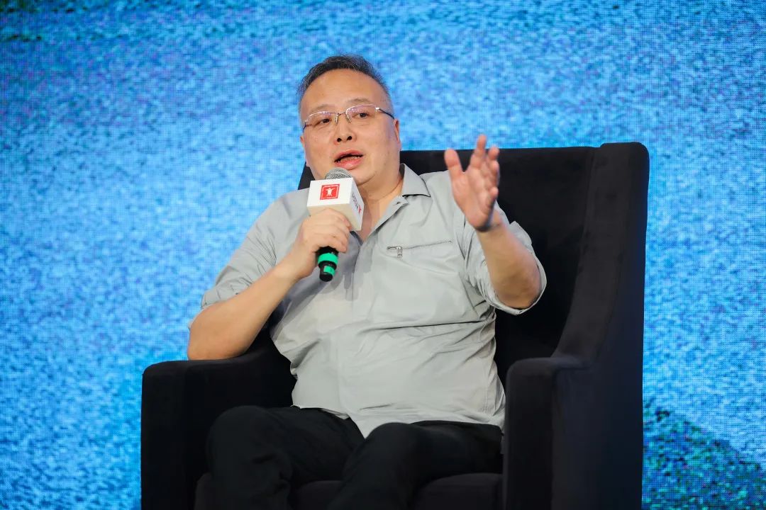 Du Qingchun, associate professor at the Beijing Film Academy, participates in a panel discussion on June 11, 2023 in Shanghai. /SIFF