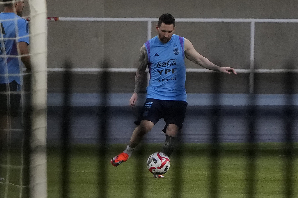 Lionel Messi kicks the ball during practice with the Argentina national football team ahead of their friendly match with Australia in Beijing, China, June 13, 2023. /CFP