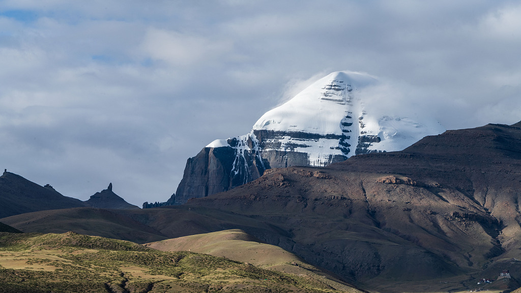 Live: Nature's work on plateau – Mount Kangrinboqe