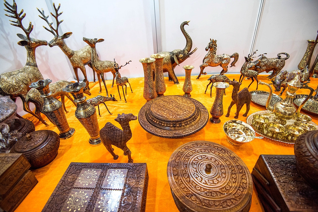 Various Palestinian handicrafts are on display at the 14th China (Shenzhen) International Cultural Industries Fair in Shenzhen, Guangdong Province, May 10, 2018. /CFP