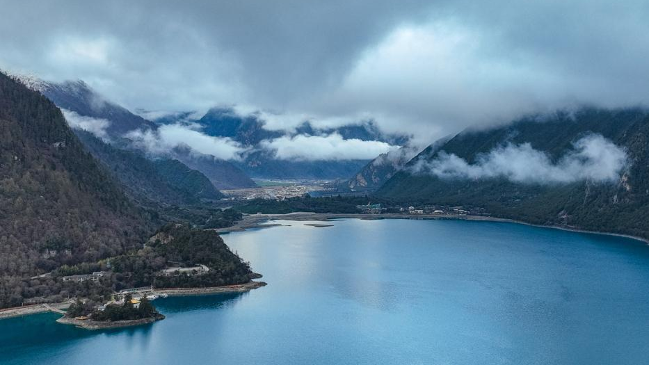 Live: Basum Lake – A hidden yet glistening gem in SW China's Xizang