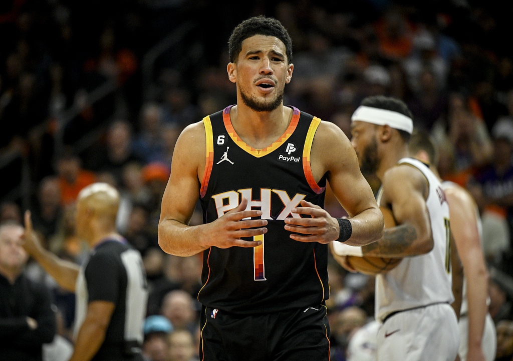 Devin Booker (#1) of the Phoenix Suns look on in Game 6 of the NBA Western Conference semifinals against the Denver Nuggets at the Footprint Center in Phoenix, Arizona, May 11, 2023. /CFP