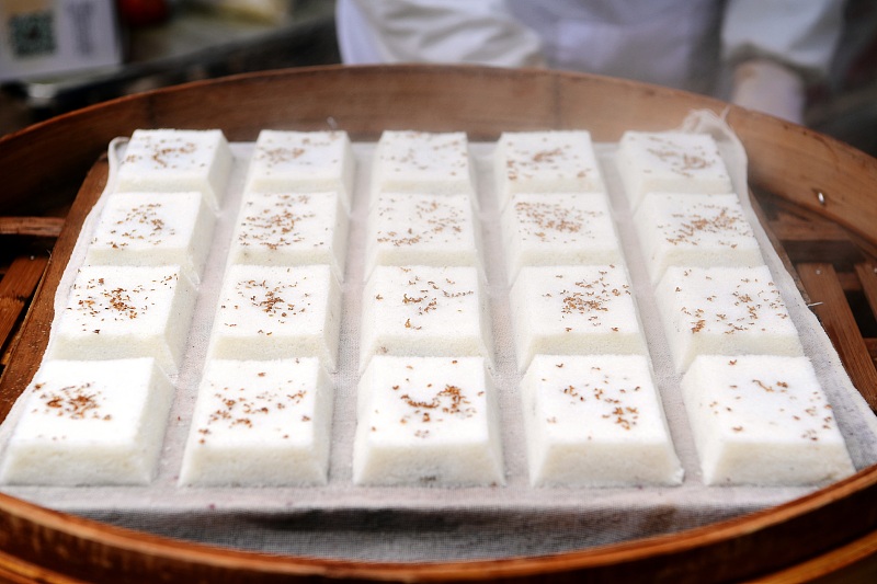 As a traditional Chinese delicacy, the osmanthus cake has a 300-year history. /CFP