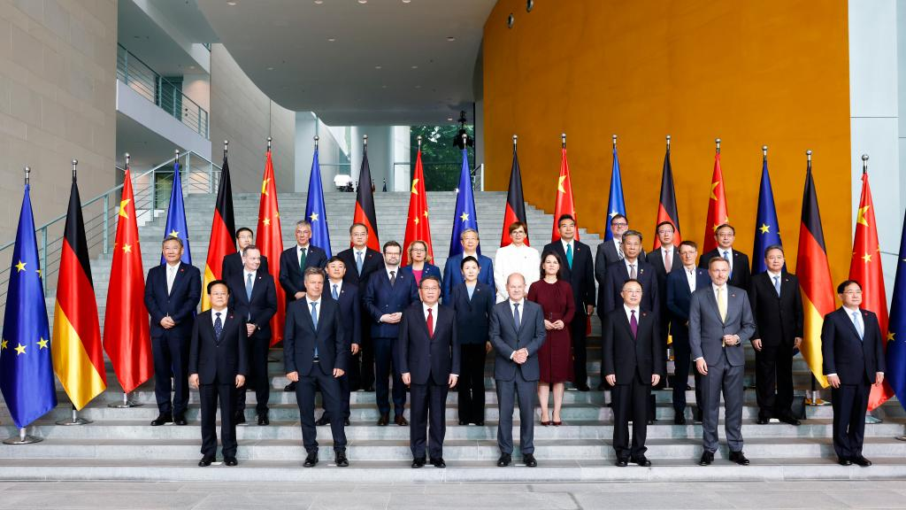 A group photo of visiting Chinese Premier Li Qiang, German Chancellor Olaf Scholz and attendees of the seventh China-Germany inter-governmental consultation in Berlin, Germany, June 20, 2023. /Xinhua