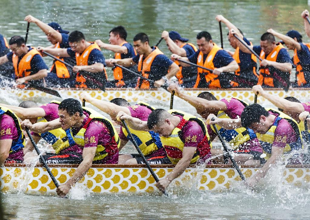 A file photo shows a competitive dragon boat race. Valuing cooperation, speed, skills, and tactics, the activity demonstrates solidarity and hard work, a universal spirit of sports. /CFP
