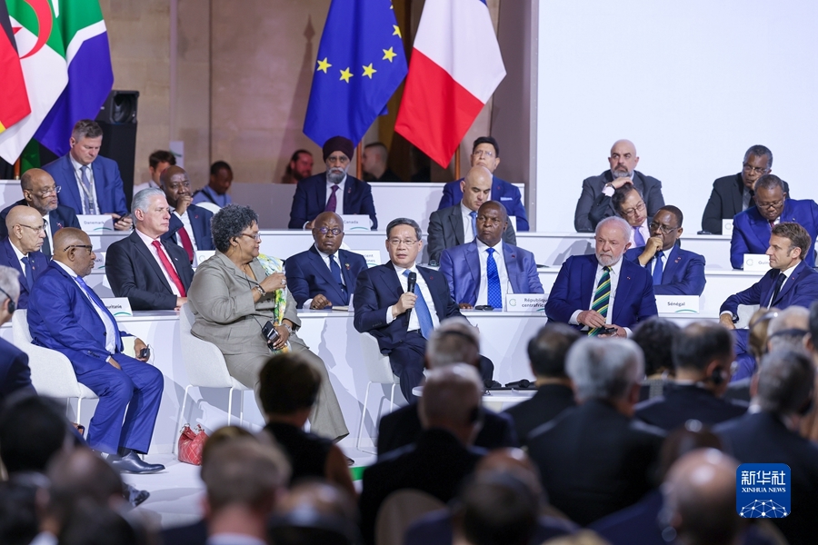 Chinese Premier Li Qiang (C) delivers remarks at the closing ceremony of the Summit for a New Global Financing Pact in Paris, France, June 23, 2023. /Xinhua