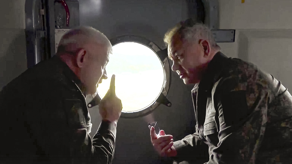 In this photo taken from a video released June 26, 2023 by the Russian Defense Ministry Press Service, Russian Defense Minister Sergei Shoigu (R) and Yevgeny Nikiforov, the commander of the Western Military District, speak to each other on board a military helicopter on their way to inspect a command post of one of the formations of the Zapad (West) group of Russian troops at an undisclosed location of Ukraine. /CFP