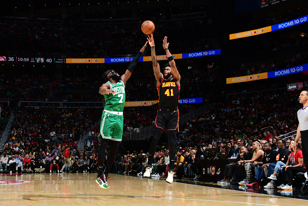 Saddiq Bey (#41) of the Atlanta Hawks shoots in Game 6 of the Eastern Conference first-round playoffs against the Boston Celtics at State Farm Arena in Atlanta, Georgia, April 27, 2023. /CFP