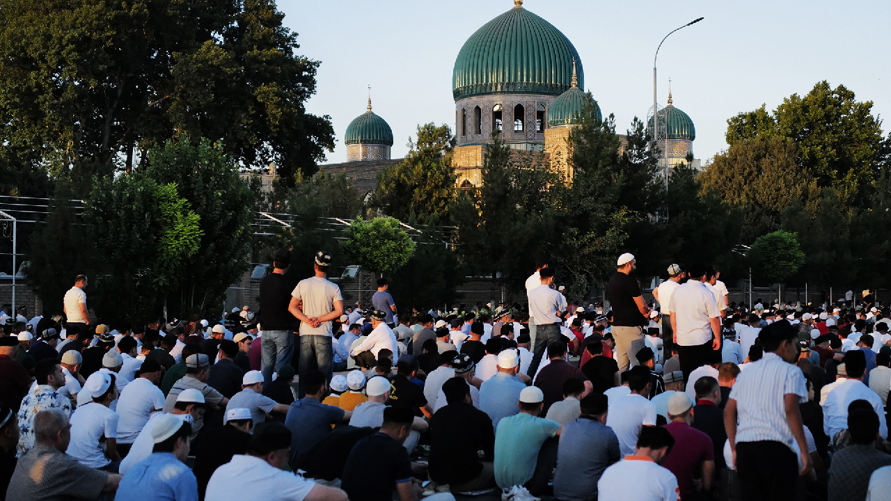 People Celebrate Eid Al Adha In Samarkand Cgtn