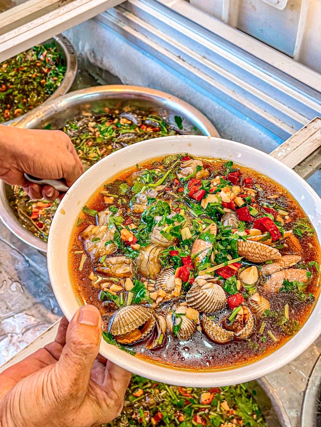 Raw pickled seafood made from fresh seafood marinated in citrus juices such as lemon or lime and spiced with chili peppers is popular in southern China. /Photo provided to CGTN