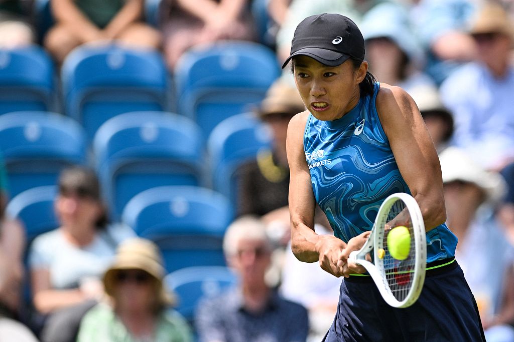 Zhang Shuai of China competes in the Rothesay International women's singles Round of 32 match against Harriet Dart of Britain at Devonshire Park in Eastbourne, England, June 26, 2023. /CFP 