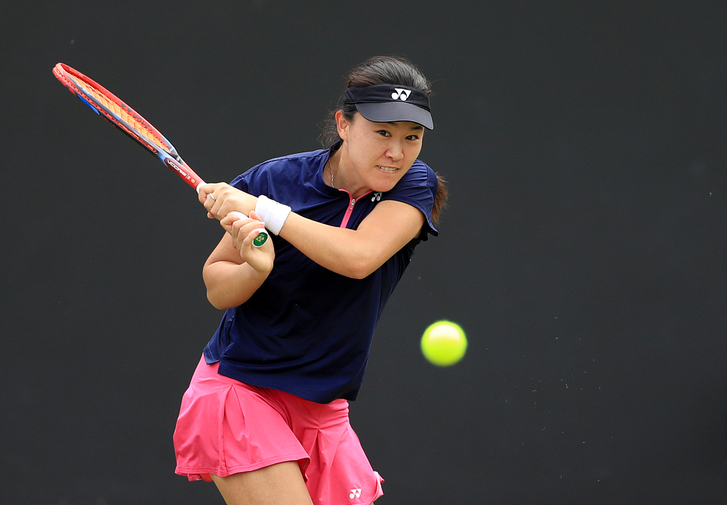 Zhu Lin of China competes in the Rothesay Classic Birmingham women's singles semifinals against Barbora Krejcikova of the Czech Republic at Edgbaston Priory Club in Birmingham, England, June 24, 2023. /CFP