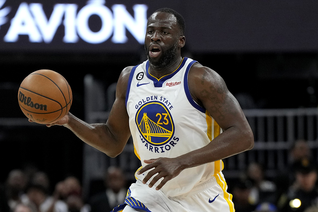 Draymond Green of the Golden State Warriors dribbles in Game 5 of the NBA Western Conference semifinals against the Los Angeles Lakers at the Chase Center in San Francisco, California, May 10, 2023. /CFP