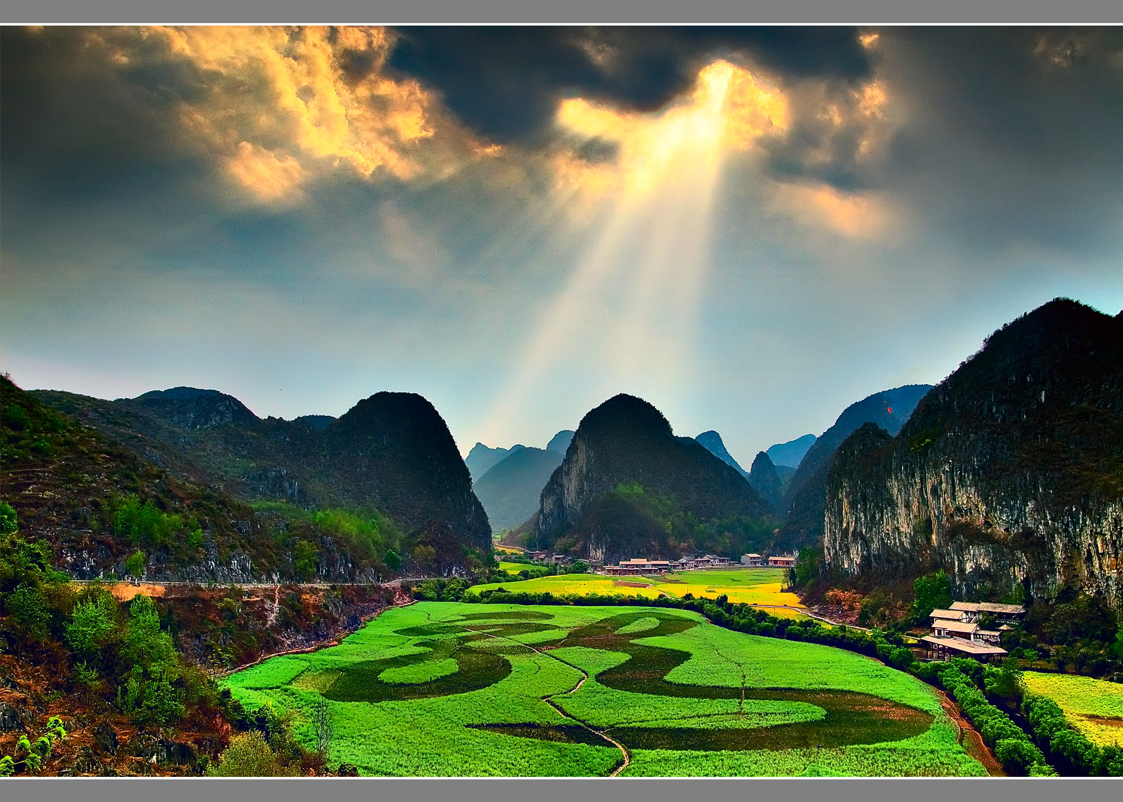 This undated photo shows the Dragon Palace Scenic Area in Anshun, southwest China's Guizhou Province. /Photo provided to CGTN