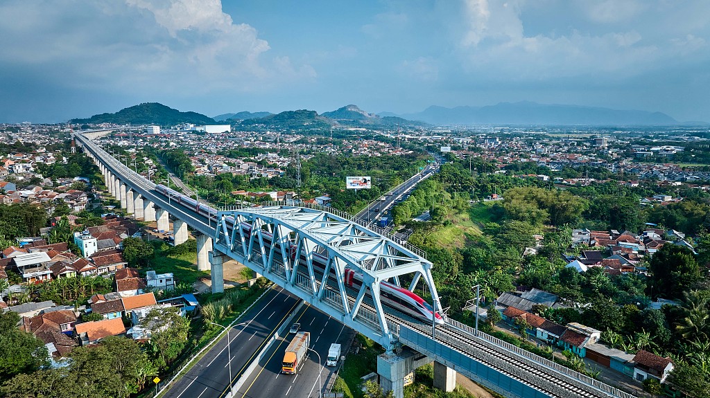 A train runs along the Jakarta-Bandung High-Speed Railway in Indonesia, June 28, 2023. /CFP