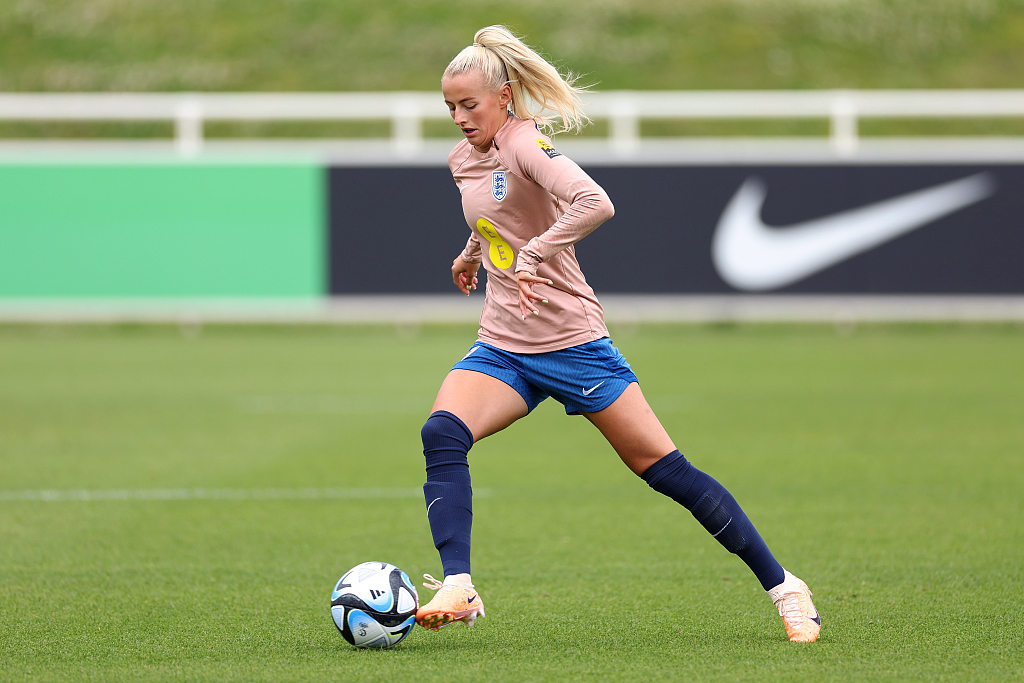 Chloe Kelly of England trains for the upcoming Women's World Cup in Burton-upon-Trent, UK, June 27, 2023. /CFP