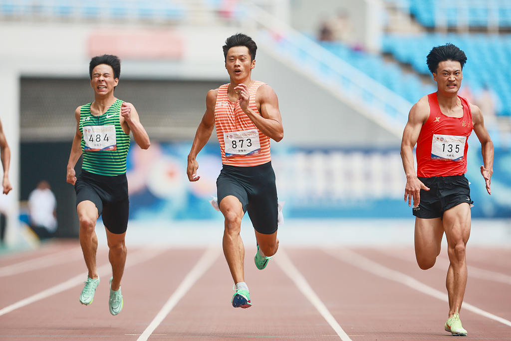 Xie Zhenye (M) wins the men's 200m final with 20.49 seconds at the National Athletics Championships in Shenyang, northeast China's Liaoning Province, June 29. 2023. /CFP