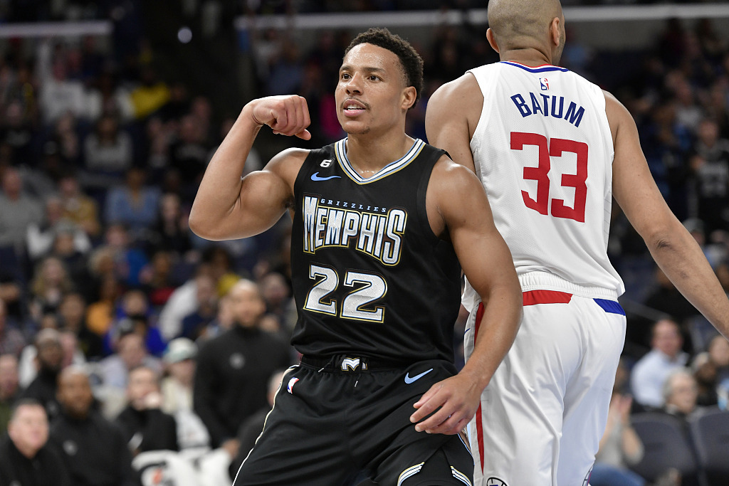 Desmond Bane (#22) of the Memphis Grizzlies looks on in the game against the Los Angeles Clippers at FedExForum in Memphis, Tennessee, March 31, 2023. /CFP