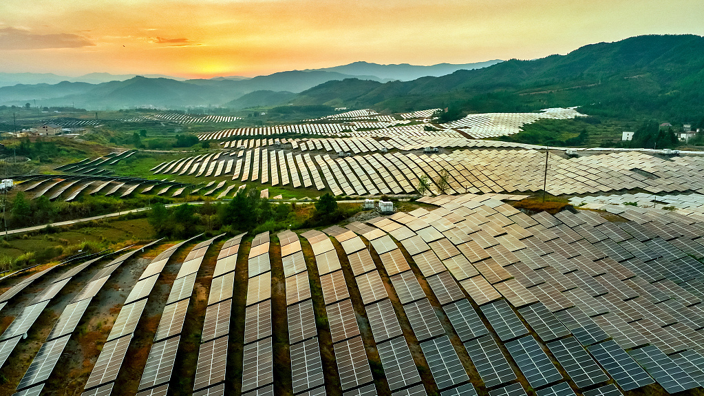 A view of West Tan Au photovoltaic power plant in Pingxiang City, east China's Jiangxi Province, October 4, 2022. /CFP