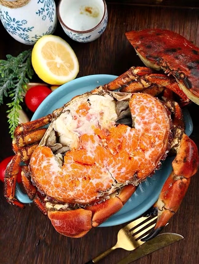 The brown crab is named after its bread-like appearance and is known for its large size, creamy texture and fresh succulent taste. /Photo provided to CGTN