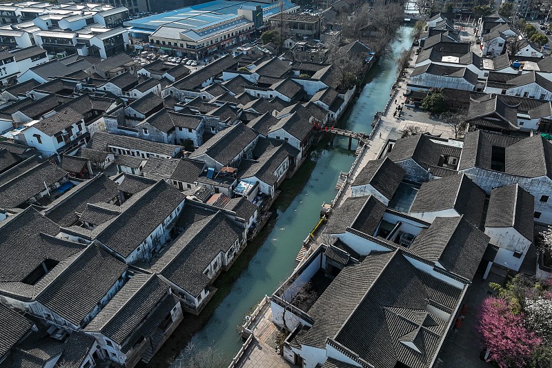 A glimpse of the traditional Chinese architecture in Huzhou, Zhejiang Province /CFP