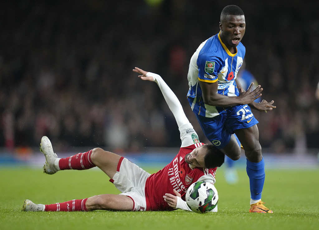 Moises Caicedo (R) during the League Cup third round match between Arsenal and Brighton at the Emirates stadium in London, England, November 9, 2022. /CFP 