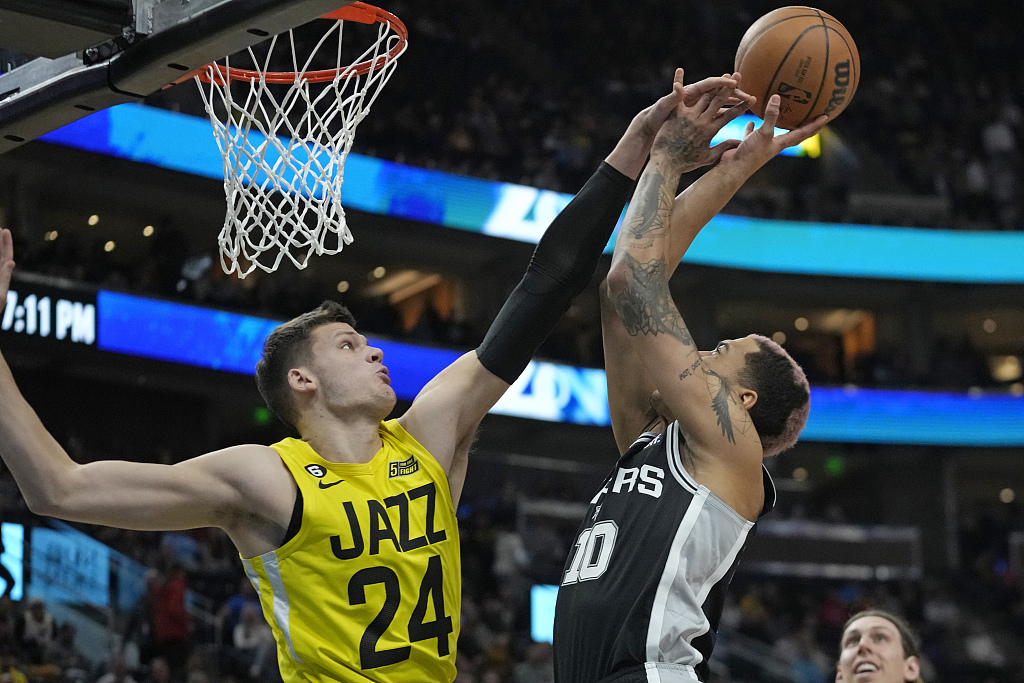 Walker Kessler (#24) of the Utah Jazz will play for USA in the 2023 FIBA Basketball World Cup. /CFP