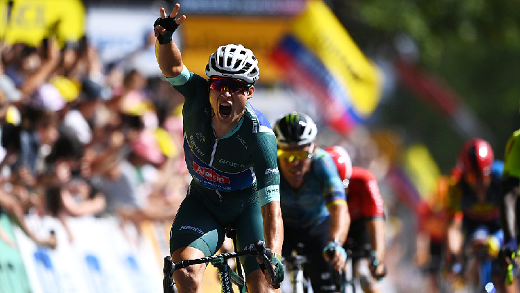Cycling: Philipsen denies Cavendish to claim Tour de France hat trick ...