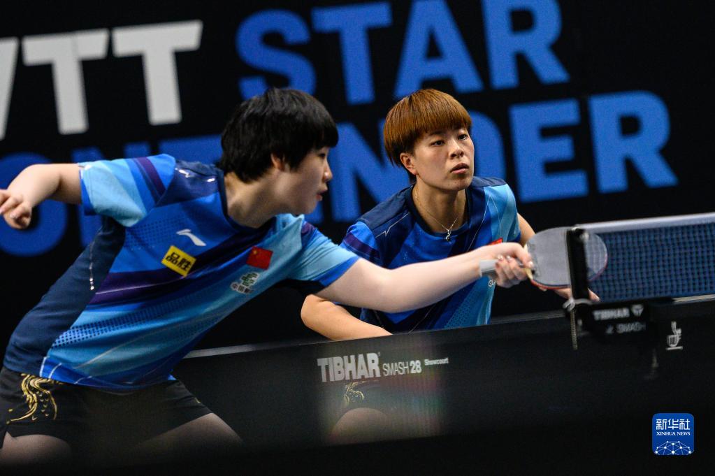 China's Kuai Man (L) and Wang Yidi compete in the women's doubles semifinal at the World Table Tennis Star Contender Ljubljana in Slovenia, July 7, 2023. /Xinhua