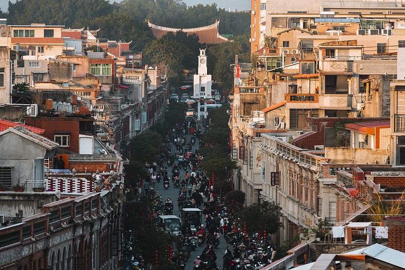 Located in Quanzhou City, Fujian Province, Zhongshan Road runs north to south through the center of the city. /CFP