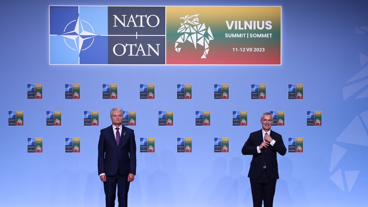 Lithuanian President Gitanas Nauseda (L) and NATO Secretary-General Jens Stoltenberg (R), on the opening day of the annual NATO Summit in Vilnius, Lithuania, July 11, 2023. /VCG.