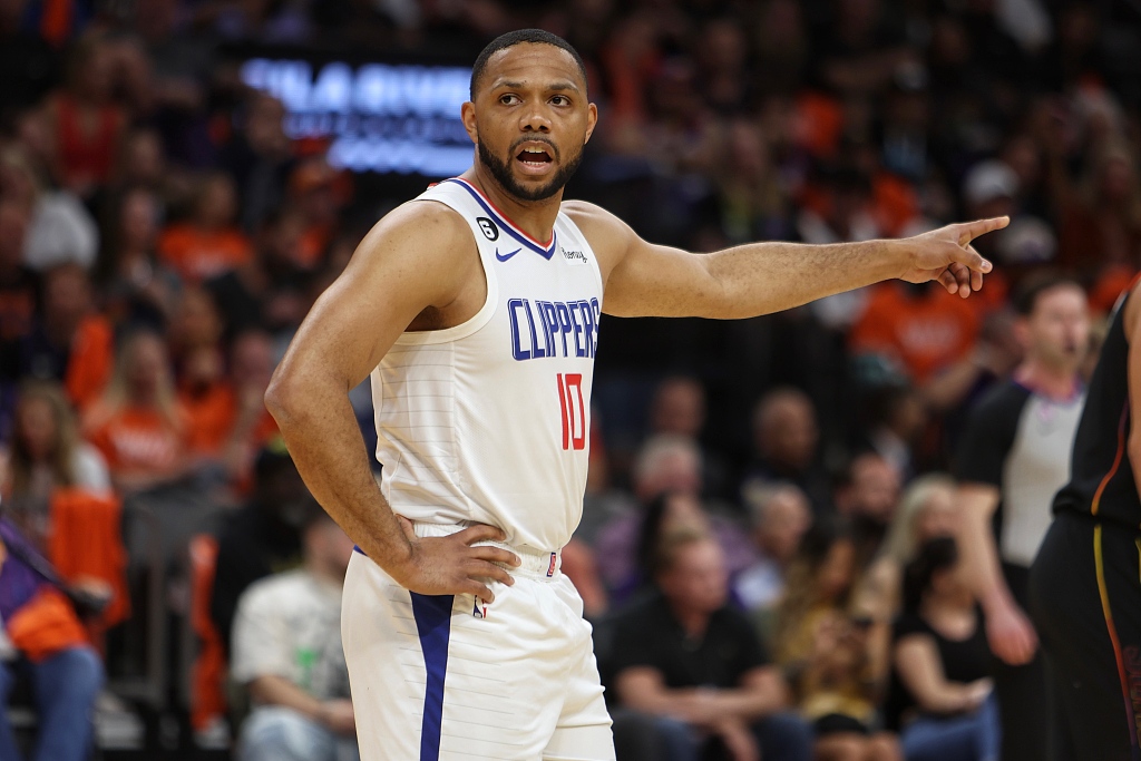 Eric Gordon of the Los Angeles Clippers looks on in Game 5 of the NBA Western Conference first-round playoffs against the Phoenix Suns at the Footprint Center in Phoenix, Arizona, April 25, 2023. /CFP