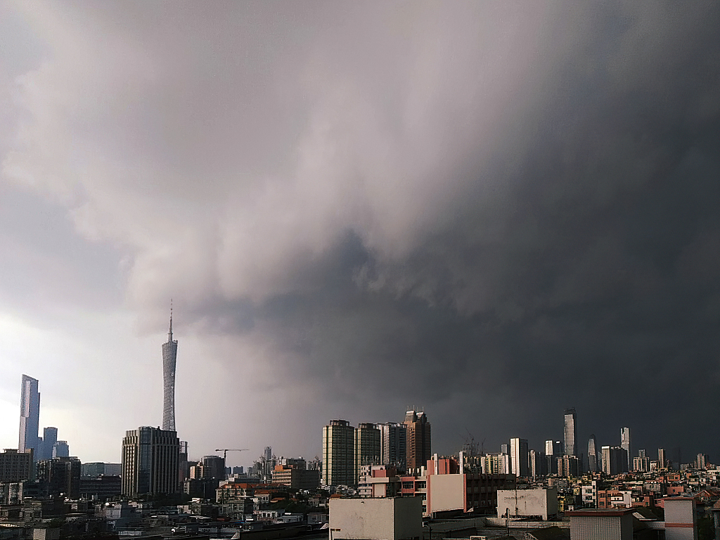 The Canton Tower is seen under heavy cloud as Talim approaches, Guangzhou City, south China's Guangdong Province, July 16, 2023. /CFP