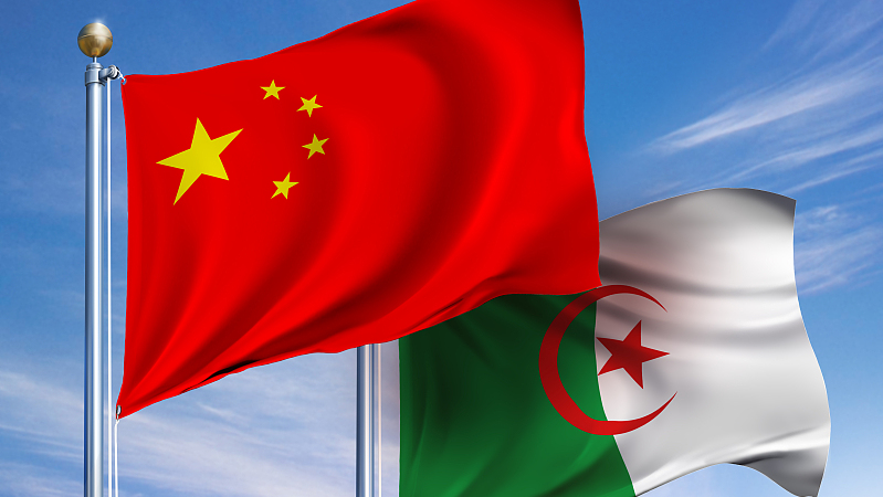 National flags of China and Algeria. /CFP