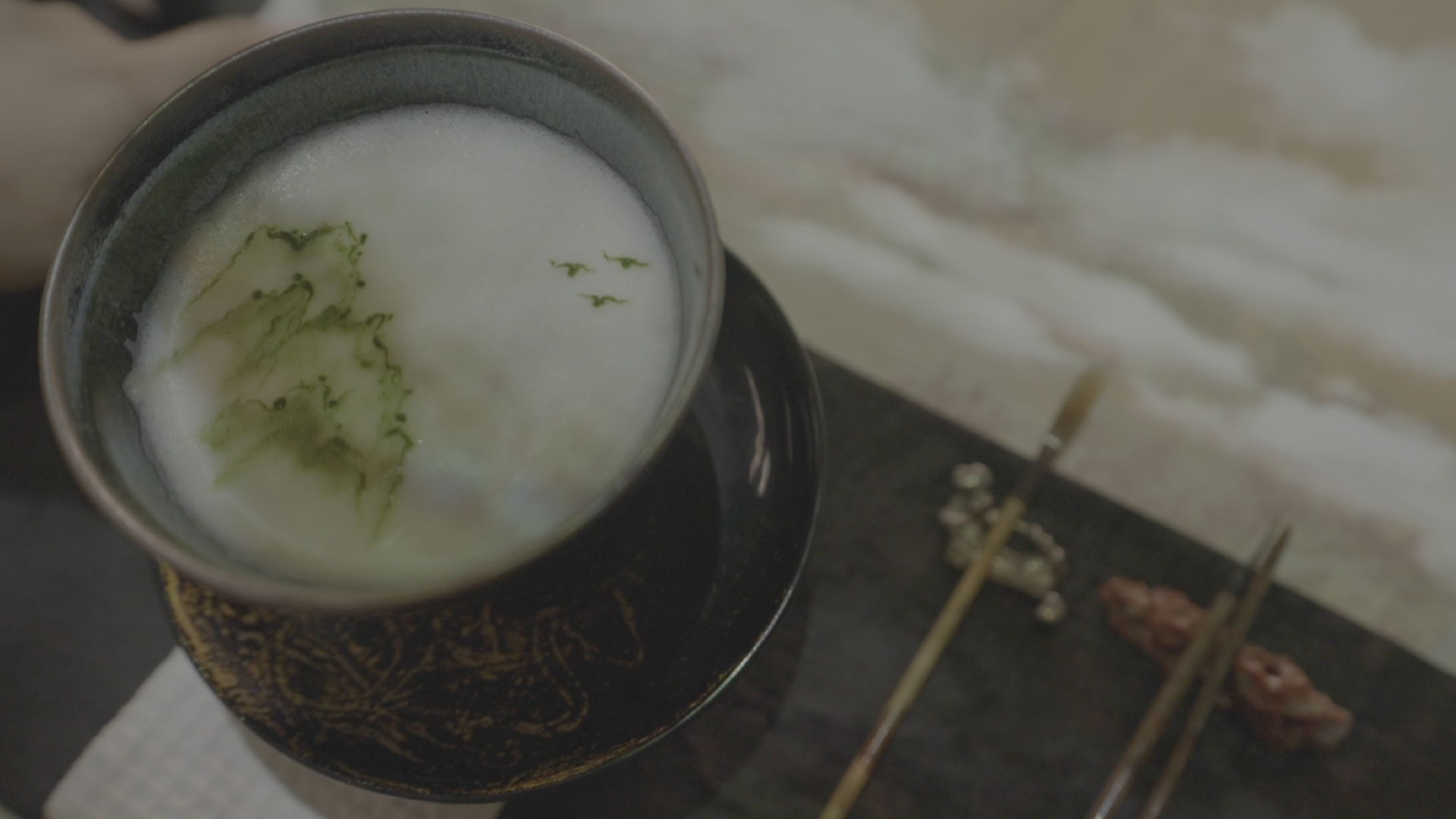 Explore the immersive experience of brewing Chinese tea in an AR room ...