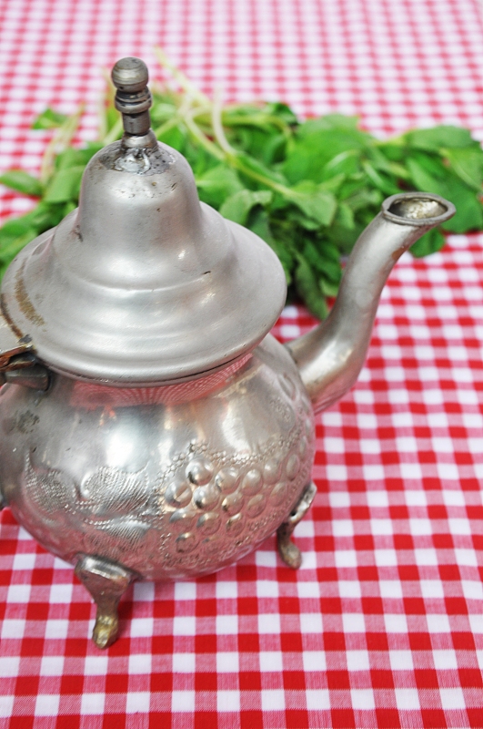 作为阿尔及利亚的传统茶，阿尔及利亚薄荷茶在日常生活中占有重要地位。  /CFP