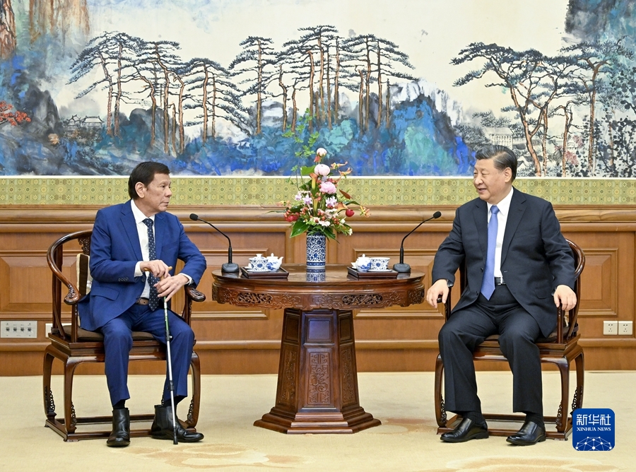 Chinese President Xi Jinping (R) meets with former Philippine President Rodrigo Duterte in Beijing, China, July 17, 2023. /Xinhua