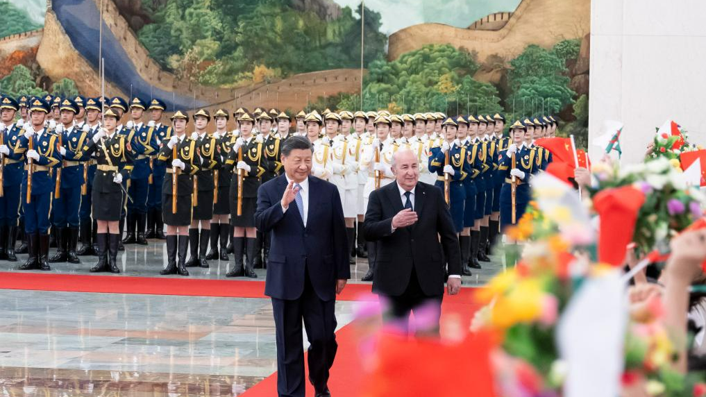 Chinese President Xi Jinping holds a welcoming ceremony for Algerian President Abdelmadjid Tebboune in the Northern Hall of the Great Hall of the People prior to their talks in Beijing, capital of China, July 18, 2023. /Xinhua
