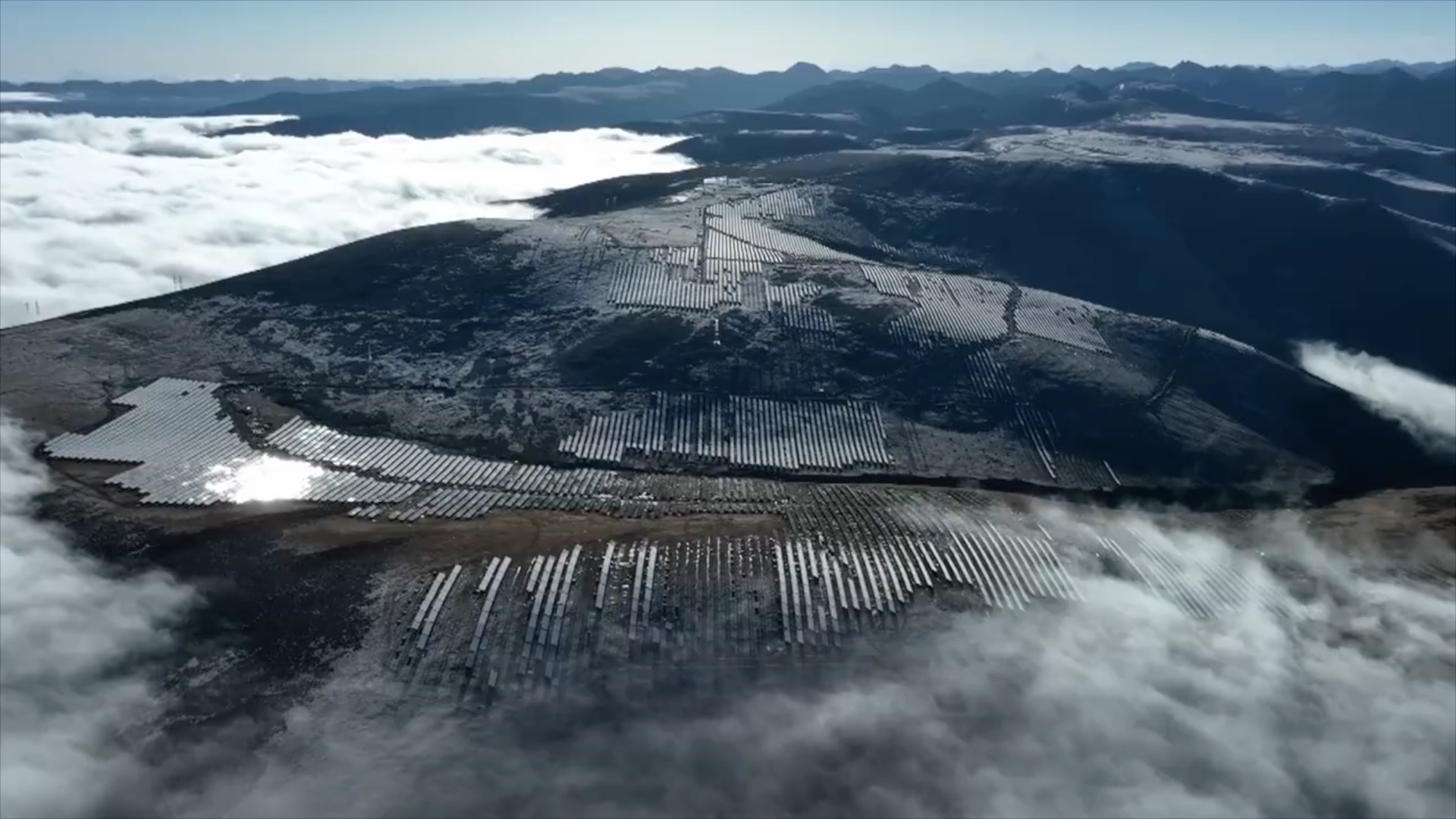 A bird's view of the Kela photovoltaic power station in the Yalong River Basin, Yajiang County, Tibetan Autonomous Prefecture of Garze, southwest China's Sichuan Province. /CMG