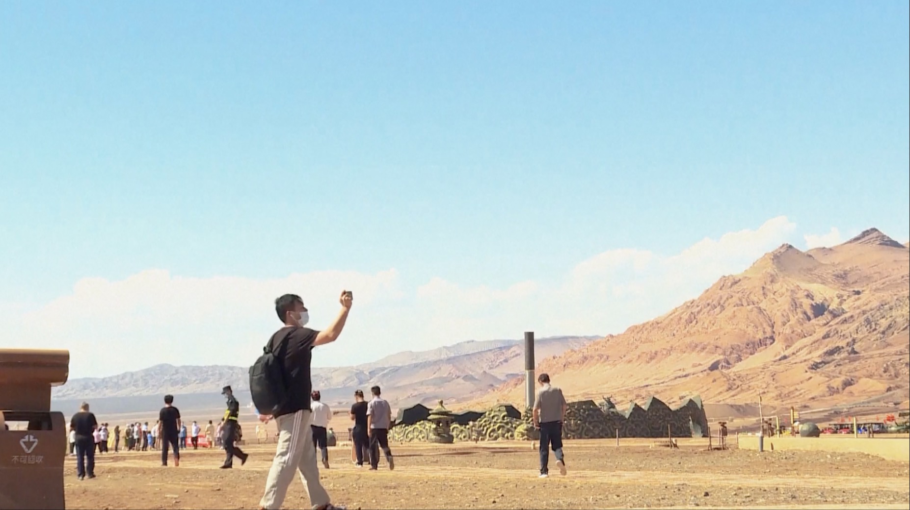 Tourists at Flaming Mountains. /CGTN